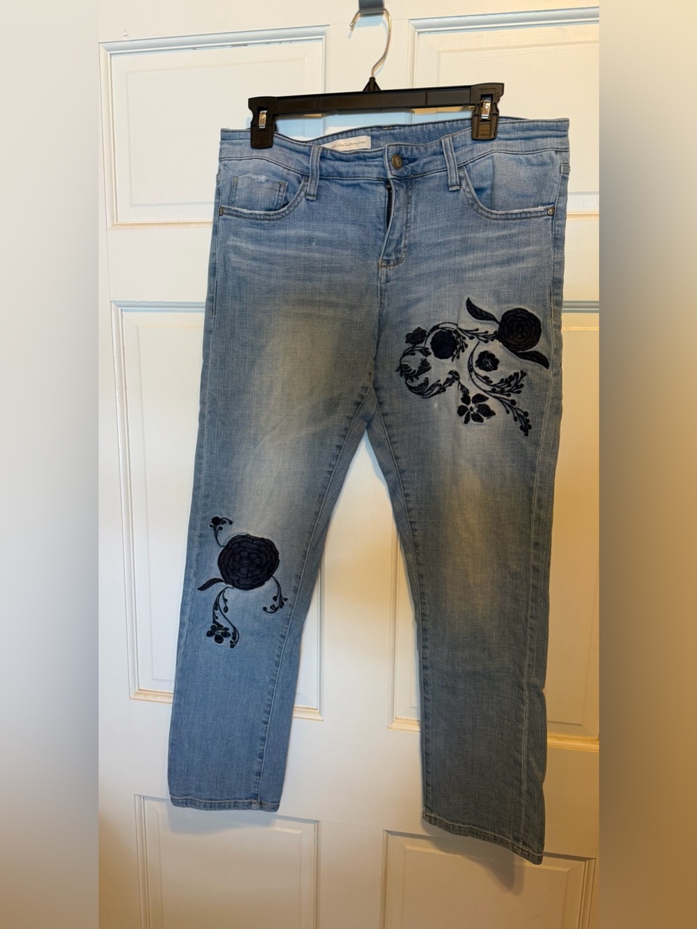 Pilcro and the Letterpress Embroidered Jeans 33” waist
